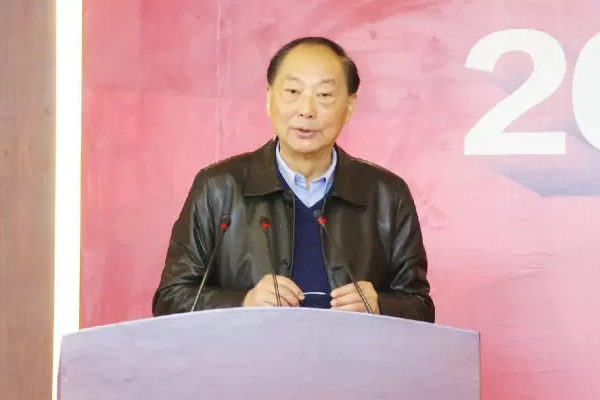 刘坚:农业部原副部长,国务院扶贫办原主任,国务院参事作主题演讲